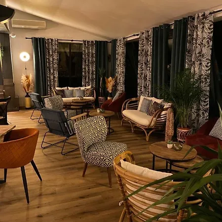 Hotel Le Mont Brouilly 2*
