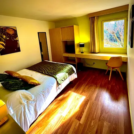 Le Mont Brouilly Hotel 2*