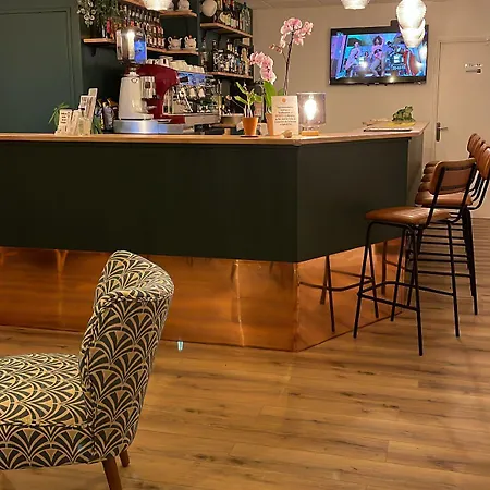 Le Mont Brouilly 2*