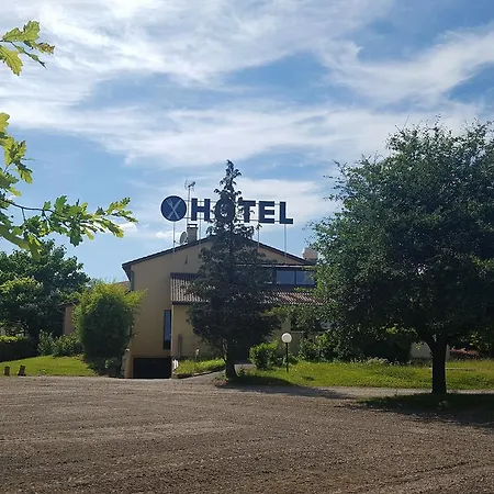 Le Mont Brouilly Hotel 2*