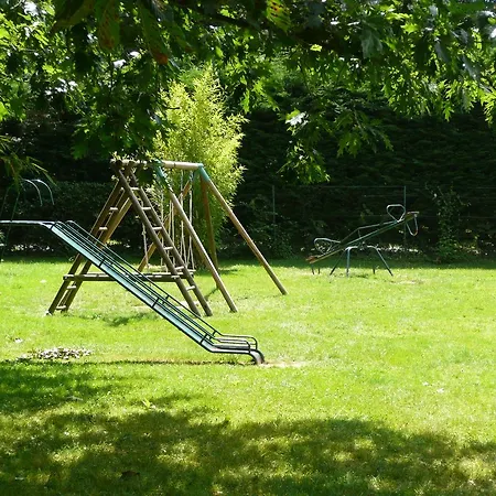 Le Mont Brouilly Hotell 2*